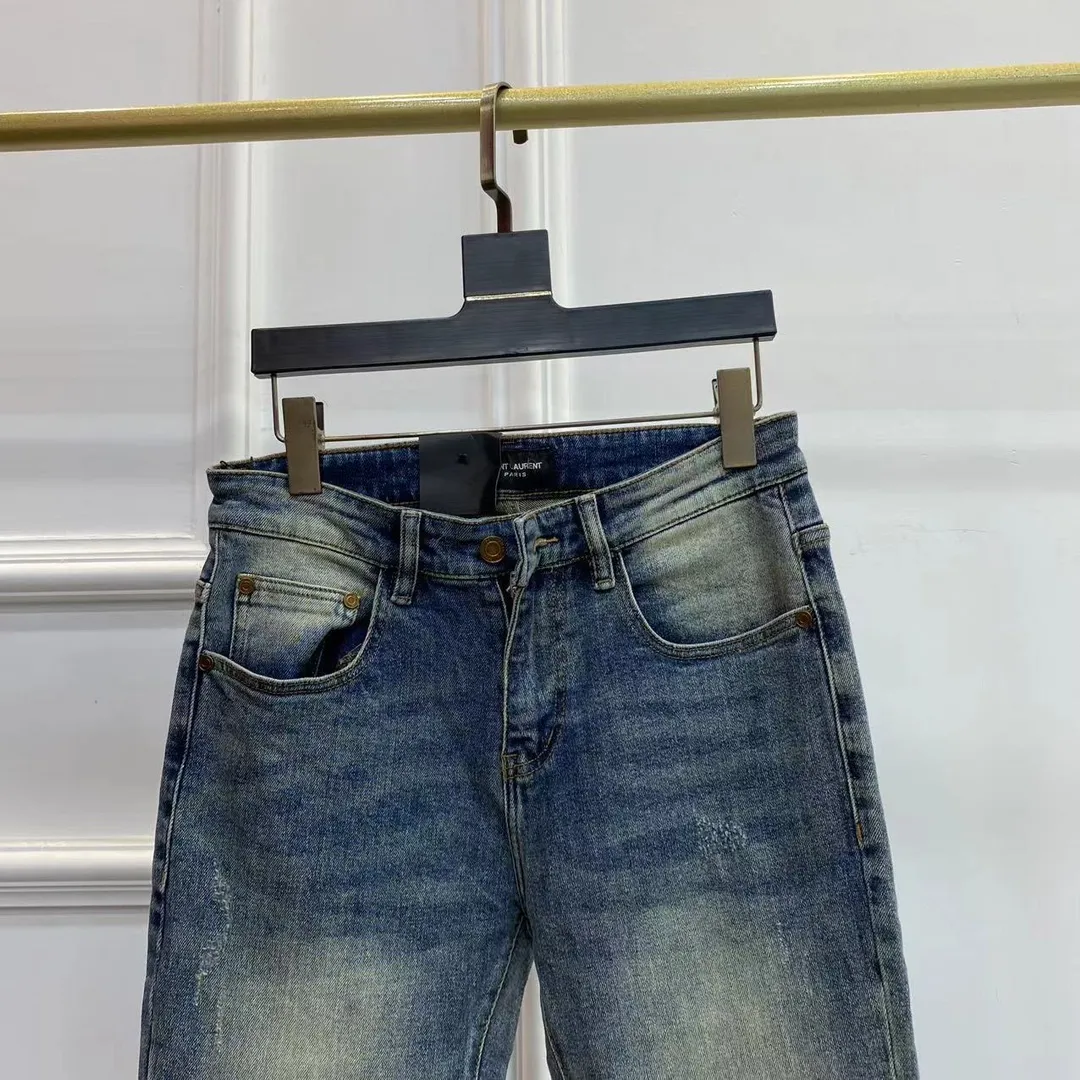 💰146 model number k58 🔥Autumn hot style SAINT LAURENT SLP Saint Laurent counter new jeans!  Yves Saint Laurent's top-quality super soft high cotton washed denim fabric! The cost of washing each piece is as much as three times that of conventional craftsmanship. The touch is extremely delicate. Once you get it, you really can’t put it down. It has a full sense of luxury! The real counters use materials worth more than a thousand yuan, giving you an unparalleled sense of luxury!  Details after details! Yves Saint Laurent’s latest debut model this year! The whole body has a simple and elegant design, the back pockets of the pants are made of high-quality craftsmanship, and the waistband has a luxurious logo leather label! Extremely exquisite! Real materials inside, just for the ultimate touch, without sacrificing high cost!  World premiere new product! Hot-selling items at the counter, the ultimate luxury! Whether it’s for personal use or as a gift, it’s a king-level choice! No pressure to manage any large business occasions and high-end private clubs! Highly recommended to buy!   Color; high-end blue Size: M-XXL